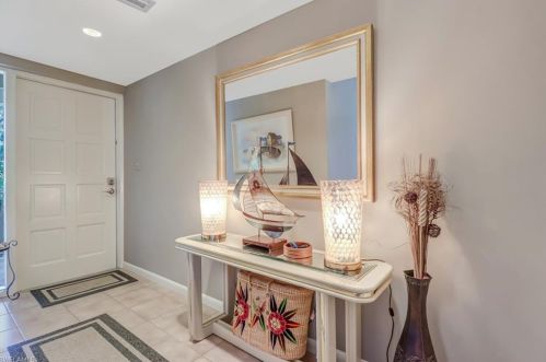109 Clubhouse Ln, Naples, FL 34105-2921