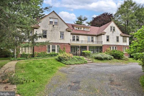 646 Race Ave, Lancaster PA  17603-2632 exterior
