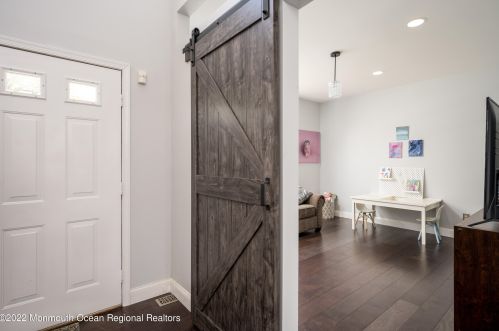 27 Goshawk Ct, Morganville NJ  07751-1073 exterior