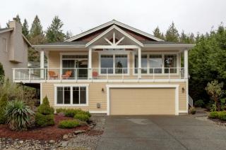 19 Longshore Ln, Bellingham, WA 98229-7924