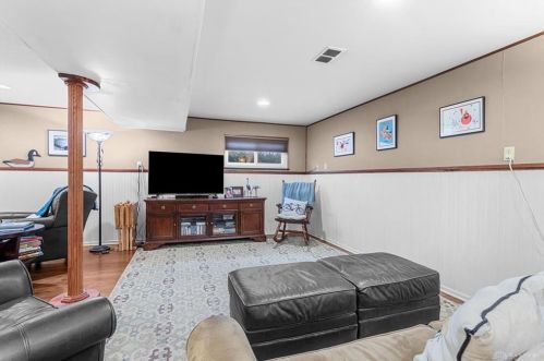 338 Crestway Rd, Englewood OH  45315-9702 exterior