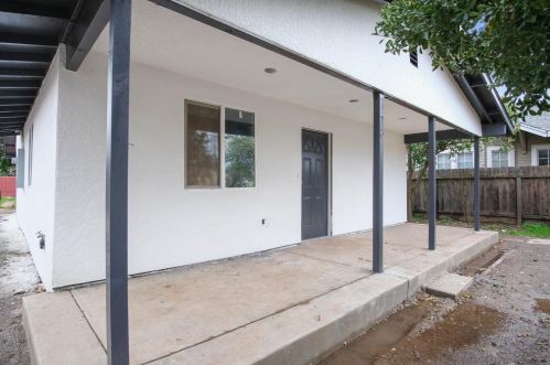 13275 Marshall St, Le Grand CA  95333-9762 exterior