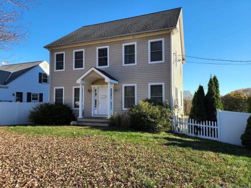 33 Walter Ave, Norwalk, CT 06851-4133
