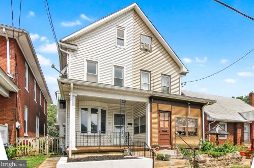 531 Herman Ave, Lemoyne, PA 17043-1823