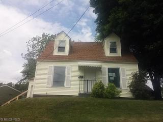 907 16th St, Canton, OH 44714-2425