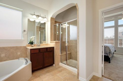 2926 Morning Star Dr, Oak Point TX 75068-7825 exterior