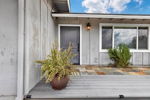 2855 Victoria Dr, Alpine, CA 91901-3669