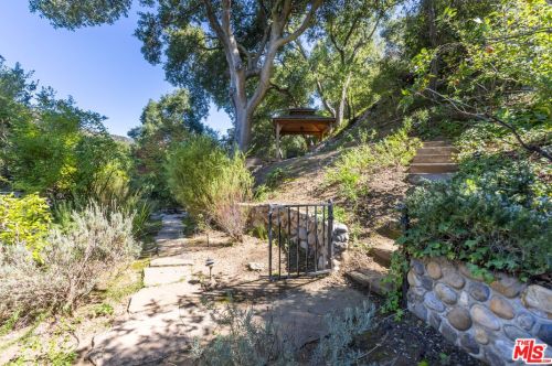 1125 Old Topanga Canyon Rd, Topanga CA  90290-3825 exterior