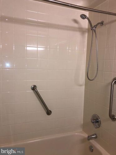 6926 Ardleigh St, Philadelphia PA 19118-3415 exterior