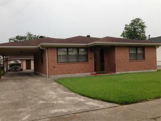 820 3rd Ave, Harvey, LA 70058-2604