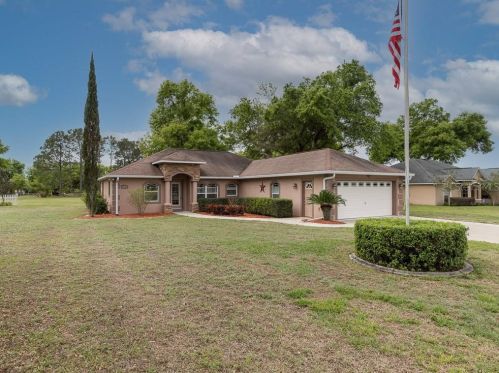 579 Guerrant St, Umatilla, FL 32784-9385