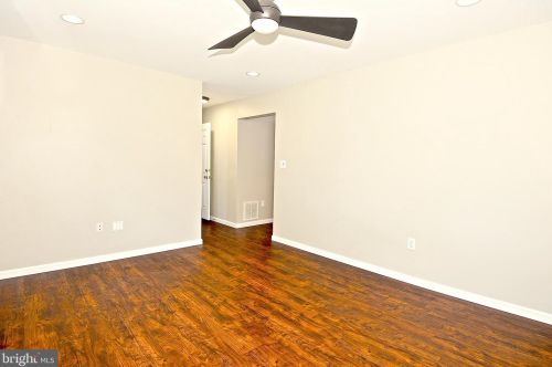 7 Pigeon Pl, Berkeley Township NJ  08721-1915 exterior