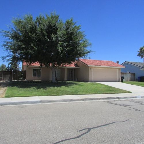 14943 Braemar Dr, Victorville, CA 92394-0800