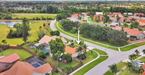 9423 Nursery Ln, Boynton Beach, FL 33437-3311