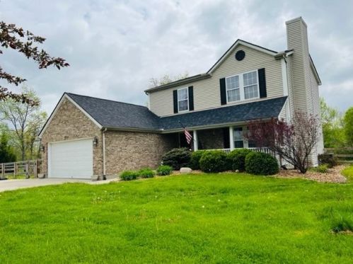 6315 Middleboro Rd, Blanchester, OH 45107-8320