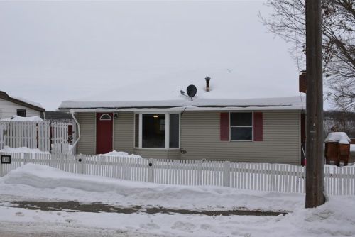 109 Adams St, Saint Croix Falls, WI 54024-9185