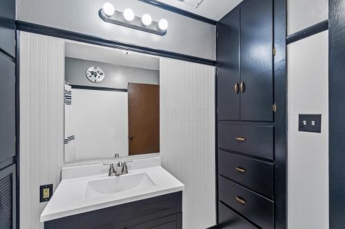 1027 Church St, Marion OH  43302-4408 exterior