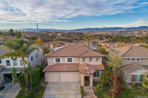 19835 Ellis Henry Ct, Santa Clarita, CA 91321-2185