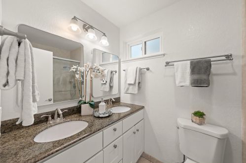 858 La Barbera Dr, San Jose CA  95126-3931 exterior