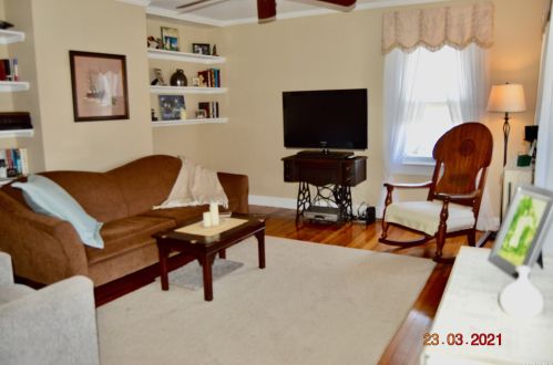 66 Summit St, Muttontown, NY 11771-2318