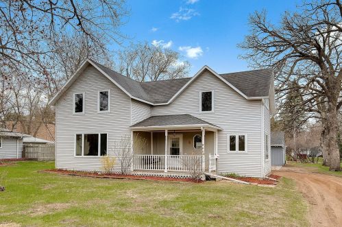 805 3rd St, Princeton MN  55371-1513 exterior