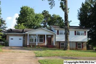 4113 Nelson Dr, Huntsville, AL 35810-3923