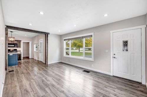 1257 Hillcrest Hts, Green Bay, WI 54313-7217