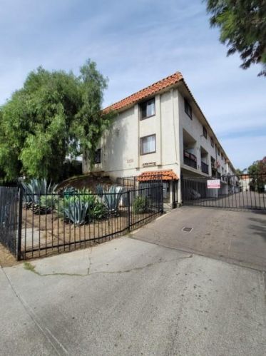 4406 Delta St, San Diego, CA 92113-7104