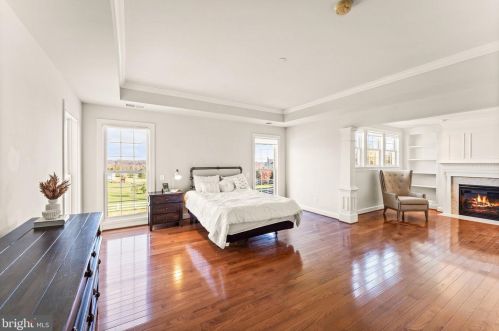 20906 Mcintosh Pl, Leesburg VA  20175-6372 exterior