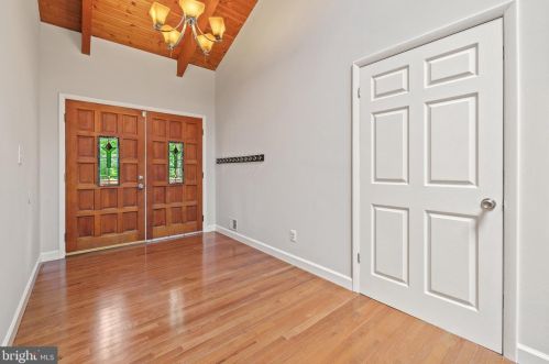 20787 Evergreen Ml Rd, Leesburg VA  20175-6412 exterior