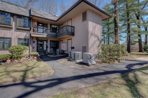 36 Coach Dr, Southington, CT 06489-3440