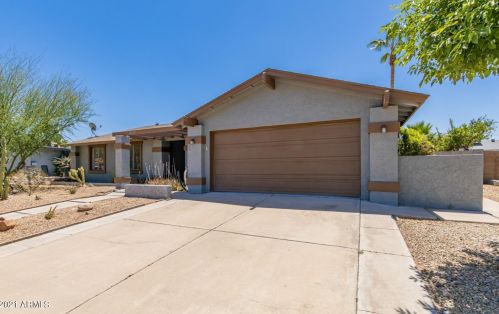 2601 Straford Dr, Chandler, AZ 85224-1026