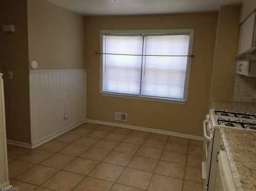 603 Maple Hill Dr, Woodbridge NJ  07095-4107 exterior