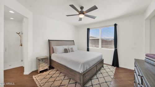 33812 30th Dr, Phoenix, AZ 85085