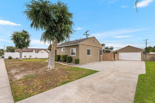 11103 Saragosa St, Whittier, CA 90606-2220
