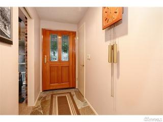 7107 139th Pl, Redmond WA  98052-9403 exterior