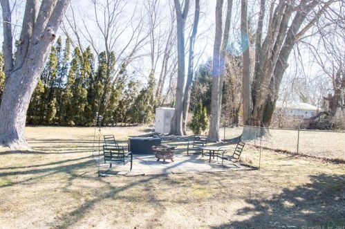 34 Lester St, United States Coast Guard Ac CT  06320-4327 exterior