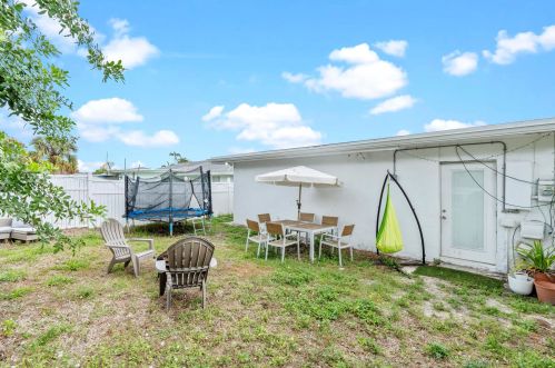 5305 Cannon Way, West Palm Beach FL  33415-3700 exterior