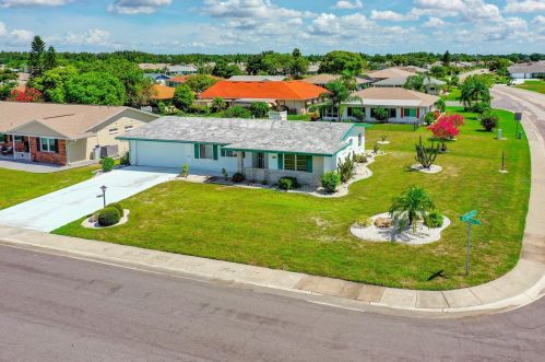 1501 Allegheny Dr, Ruskin, FL 33573-5001