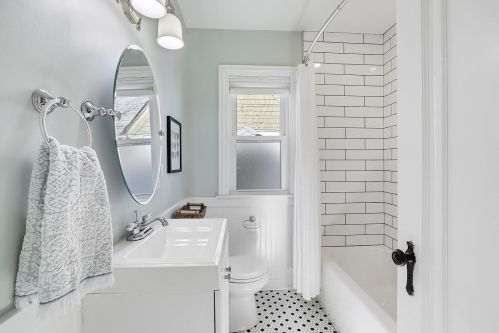 3028 77 St, Milwaukee WI 53222-5018 exterior