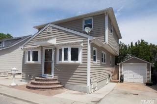3045 Morrow Rd, Rockville Centre, NY 11572-2714