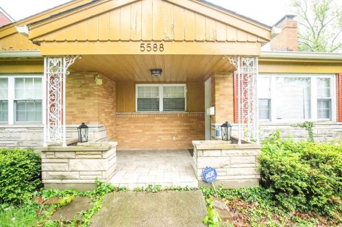 5588 Fox Rd, Cincinnati, OH 45239-7271
