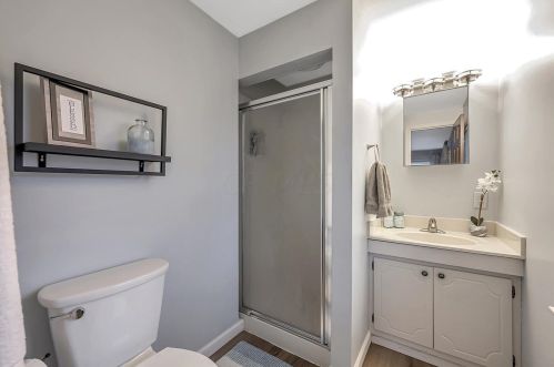 1055 Champagne Dr, Marion OH  43302-6626 exterior