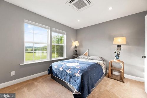 10719 Kettle Run Rd, Nokesville VA  20181-1715 exterior