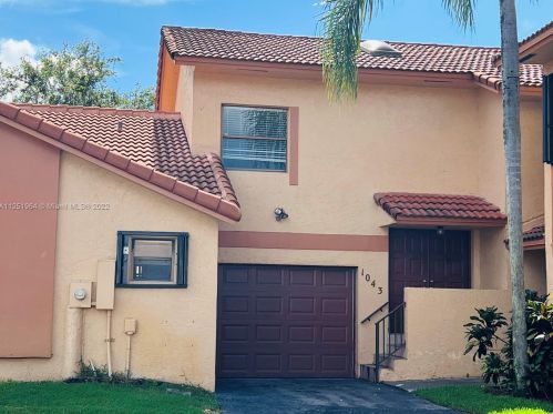1043 112th Ter, Hollywood, FL 33025-4312