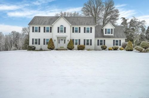 61 Richardson Ct, Montgomery, NY 12549-1981