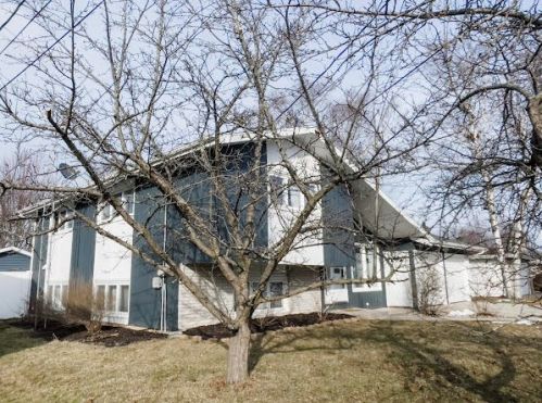 2340 44th St, Two Rivers, WI 54241-1122