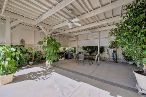 272 Sparrow St, Vacaville CA  95687-7225 exterior