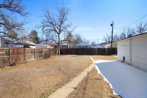 4334 Logan St, Englewood CO 80113-5826 exterior