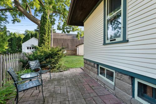 1819 Beverly Rd, Milwaukee WI 53211-2504 exterior